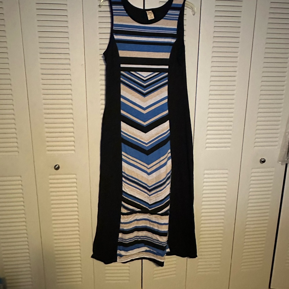 Faded Glory Chevron Blue and Black Midi Dress